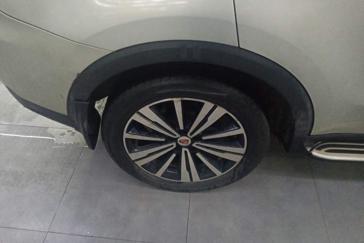 Used Roewe RX5 2020 20T Automatic 4G Connect Superior Flagship Edition Right Rear Wheel Hub
