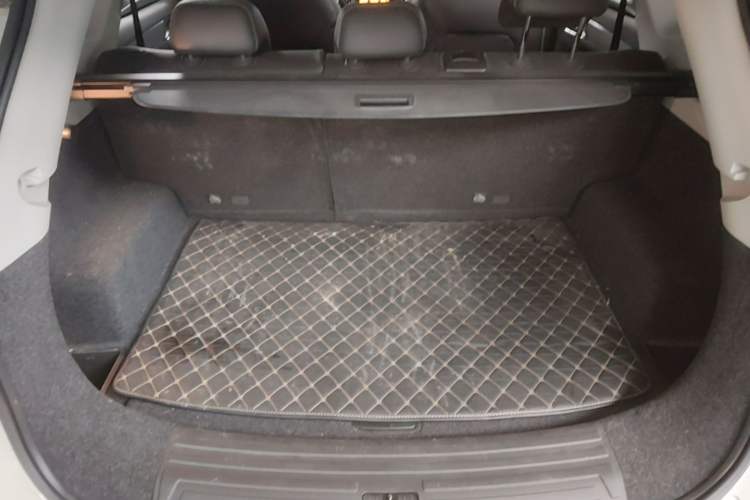 Used Roewe RX5 2020 20T Automatic 4G Connect Superior Flagship Edition Trunk