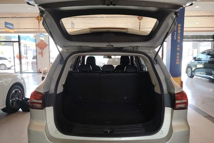 Used Roewe RX5 2020 20T Automatic 4G Connected Million Edition Trunk