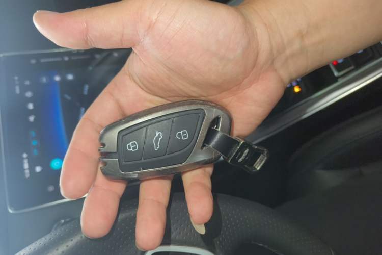 Used Roewe RX5 2020 PLUS 300TGI Automatic Ali National Trend Flagship Edition Vehicle Key