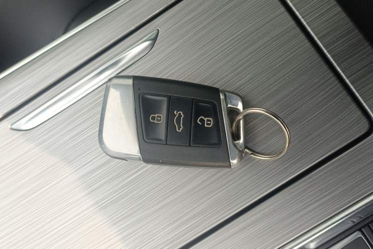 Used Roewe RX5 2020 PLUS 300TGI Automatic Ali National Trend Flagship Edition Vehicle Key