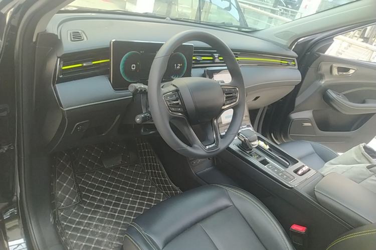Used Roewe RX5 2021 PLUS 330TGI Automatic National Style Smart Enjoyment Edition Center Console