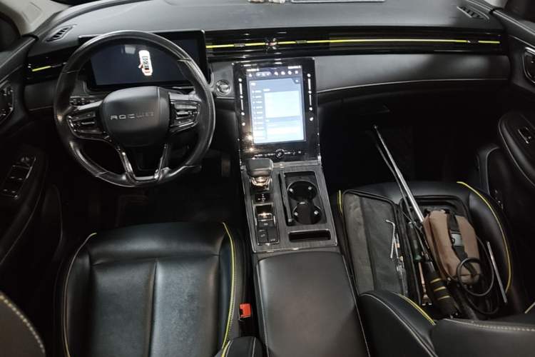 Used Roewe RX5 2021 PLUS 330TGI Automatic National Trend Intelligent Deluxe Edition Center Console