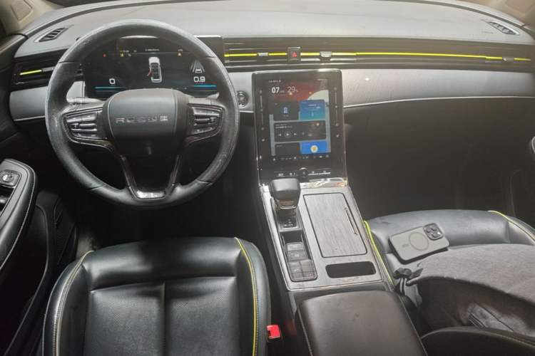 Used Roewe RX5 2021 PLUS 330TGI Automatic National Trend Intelligent Deluxe Edition Center Console