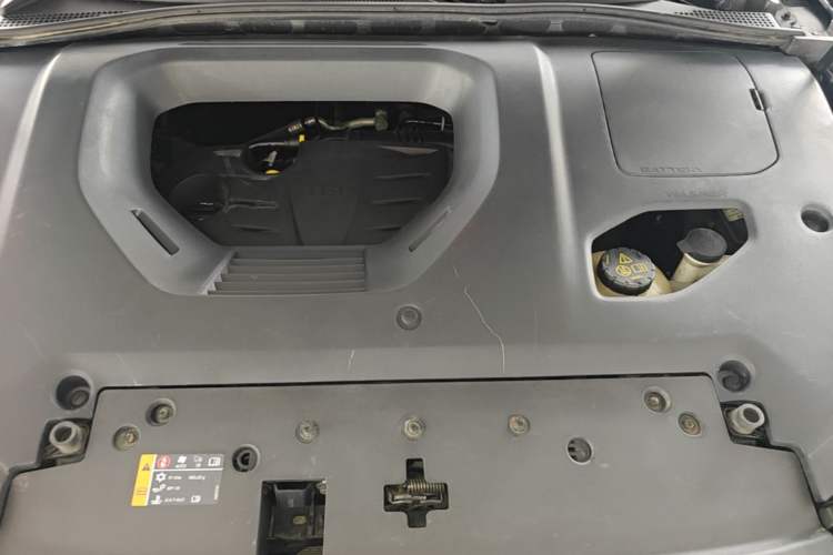 Used Roewe RX5 2021 PLUS 330TGI Automatic National Style Smart Enjoyment Edition Engine Bay