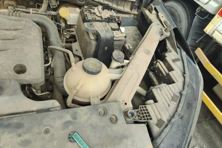 Used Roewe RX5 2021 PLUS 330TGI Automatic National Trend Intelligent Deluxe Edition Engine Bay Left