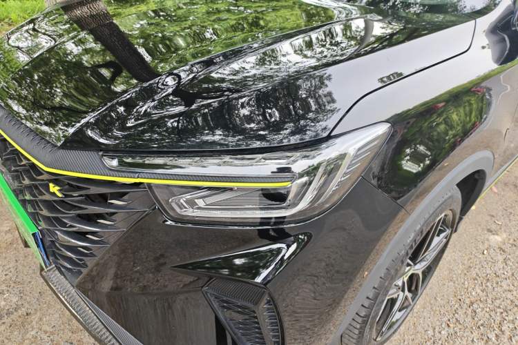 Used Roewe RX5 2021 PLUS 330TGI Automatic National Trend Intelligent Deluxe Edition Exterior 4