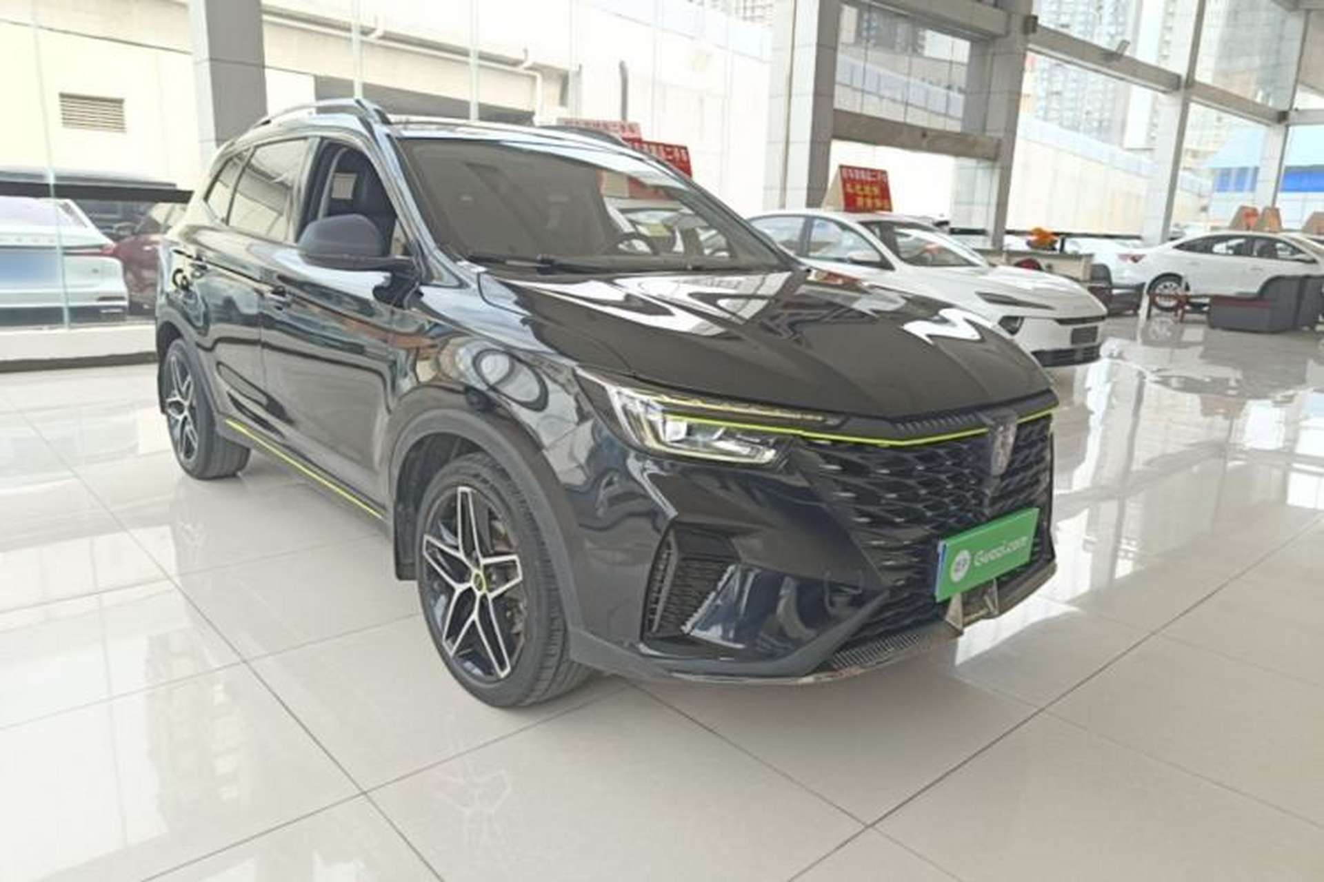 Used Roewe RX5 2021 PLUS 330TGI Automatic National Style Smart Enjoyment Edition Front Right 45 Deg