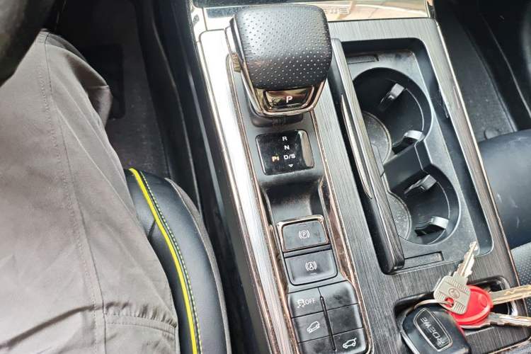 Used Roewe RX5 2021 PLUS 330TGI Automatic National Trend Intelligent Deluxe Edition Gear Lever