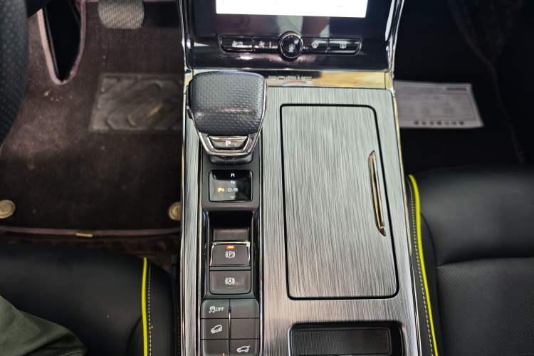 Used Roewe RX5 2021 PLUS 330TGI Automatic National Trend Intelligent Deluxe Edition Gear Lever