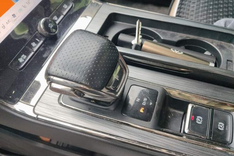Used Roewe RX5 2021 PLUS 330TGI Automatic National Trend Intelligent Deluxe Edition Gear Lever