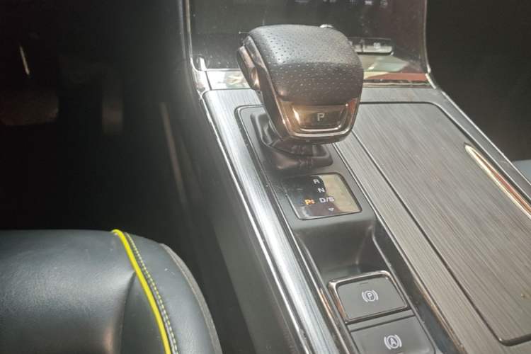 Used Roewe RX5 2021 PLUS 330TGI Automatic National Trend Intelligent Deluxe Edition Gear Lever