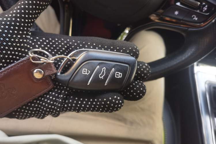 Used Roewe RX5 2021 PLUS 330TGI Automatic National Trend Intelligent Deluxe Edition Interior 1
