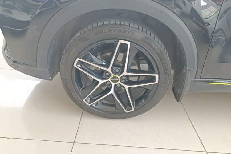 Used Roewe RX5 2021 PLUS 330TGI Automatic National Style Smart Enjoyment Edition Left Front Wheel Hub