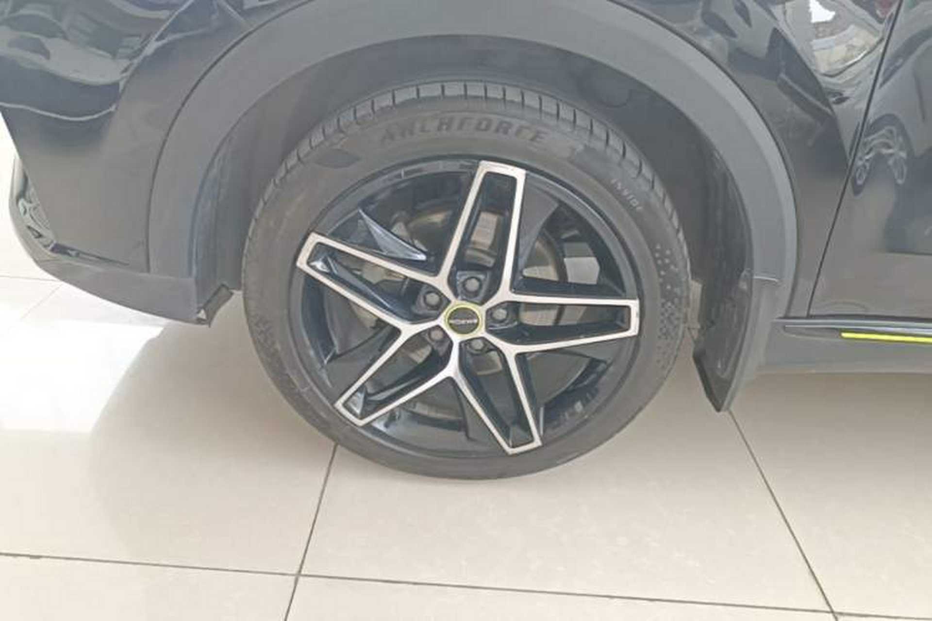 Used Roewe RX5 2021 PLUS 330TGI Automatic National Style Smart Enjoyment Edition Left Front Wheel Hub