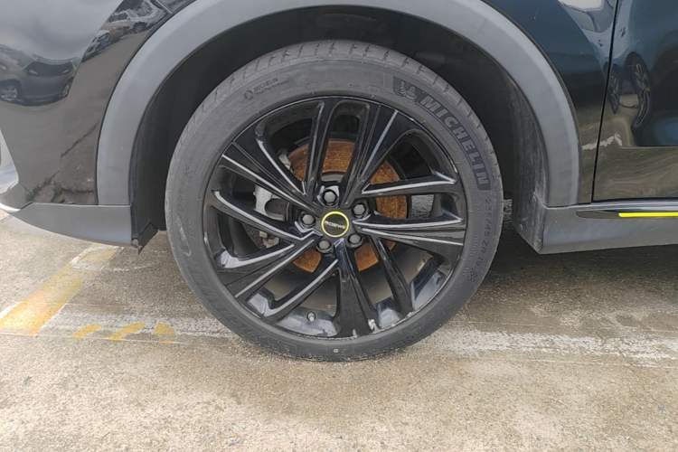 Used Roewe RX5 2021 PLUS 300TGI Automatic Ali National Trend Flagship Ronglin Edition Left Front Wheel Hub