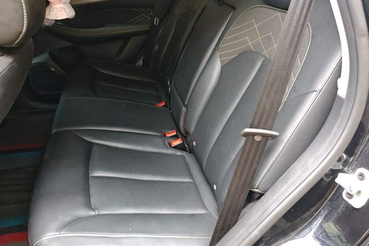 Used Roewe RX5 2021 PLUS 330TGI Automatic National Trend Intelligent Deluxe Edition Left Rear Seat
