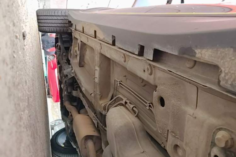 Used Roewe RX5 2021 PLUS 330TGI Automatic National Trend Intelligent Deluxe Edition Left Side Sill