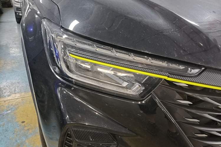 Used Roewe RX5 2021 PLUS 330TGI Automatic National Trend Intelligent Deluxe Edition Right Front Headlight
