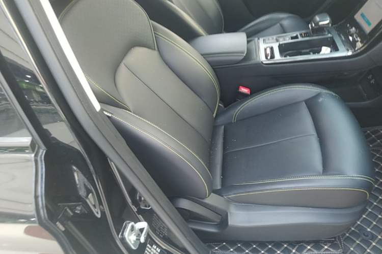 Used Roewe RX5 2021 PLUS 330TGI Automatic National Style Smart Enjoyment Edition Right Front Seat