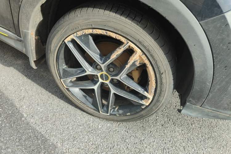 Used Roewe RX5 2021 PLUS 330TGI Automatic National Trend Intelligent Deluxe Edition Right Front Wheel Hub