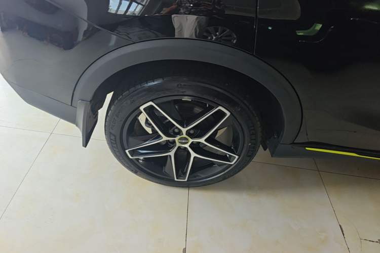 Used Roewe RX5 2021 PLUS 330TGI Automatic National Style Smart Enjoyment Edition Right Rear Wheel Hub