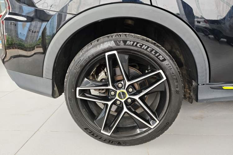 Used Roewe RX5 2021 PLUS 330TGI Automatic National Trend Intelligent Deluxe Edition Right Rear Wheel Hub