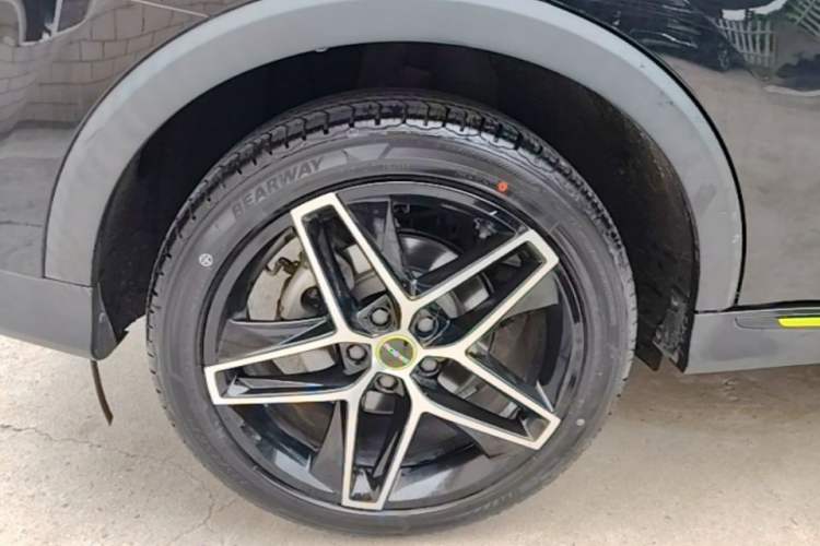 Used Roewe RX5 2021 PLUS 330TGI Automatic National Trend Intelligent Deluxe Edition Right Rear Wheel Hub