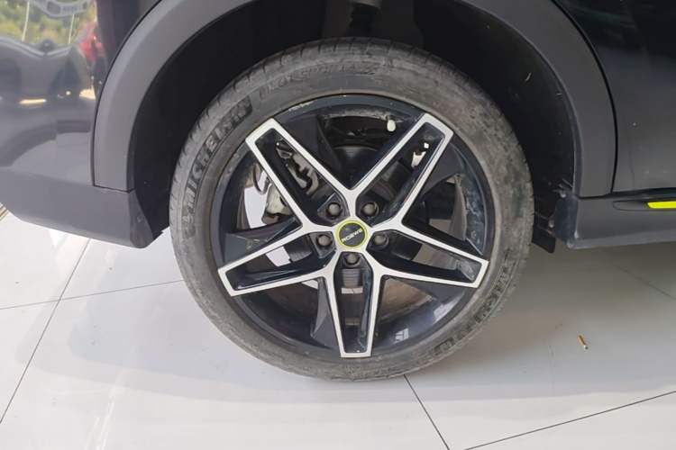Used Roewe RX5 2021 PLUS 330TGI Automatic National Trend Intelligent Deluxe Edition Right Rear Wheel Hub