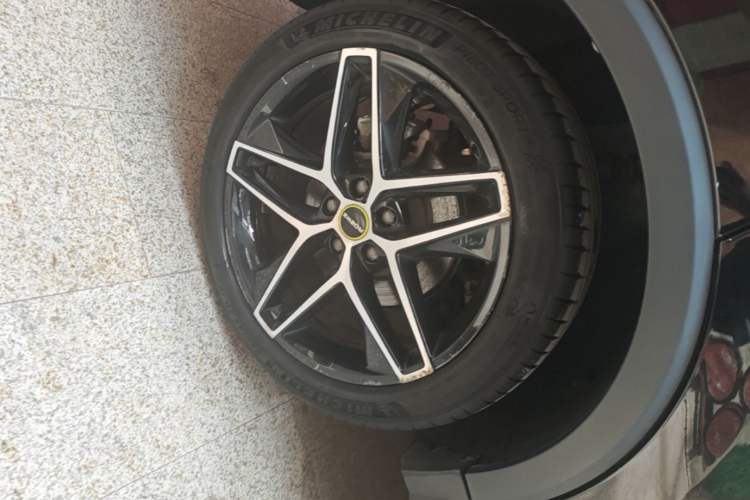 Used Roewe RX5 2021 PLUS 330TGI Automatic National Trend Intelligent Deluxe Edition Right Rear Wheel Hub