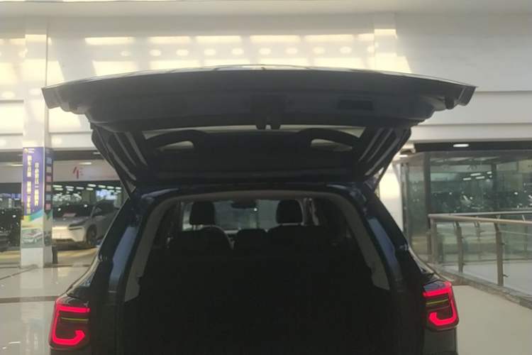 Used Roewe RX5 2021 PLUS 330TGI Automatic National Style Smart Enjoyment Edition Trunk