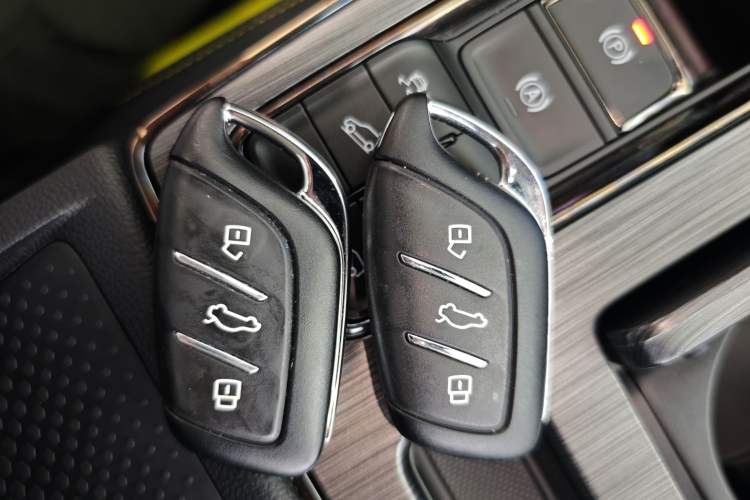 Used Roewe RX5 2021 PLUS 330TGI Automatic National Trend Intelligent Deluxe Edition Vehicle Key