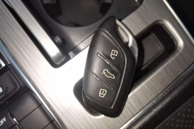 Used Roewe RX5 2021 PLUS 300TGI Automatic Ali National Trend Flagship Ronglin Edition Vehicle Key