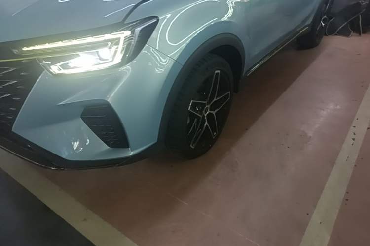 Used Roewe RX5 2021 PLUS 330TGI Jifeng National Style Smart Drive Edition Left Front Wheel Hub