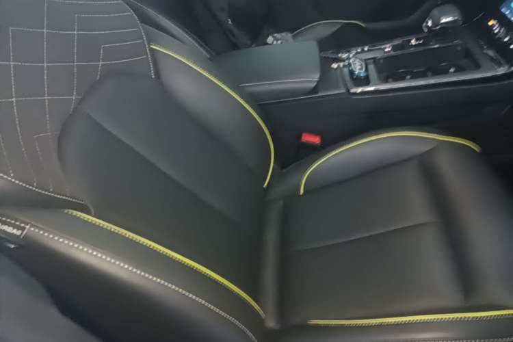 Used Roewe RX5 2021 PLUS 330TGI Jifeng National Style Smart Drive Edition Right Front Seat