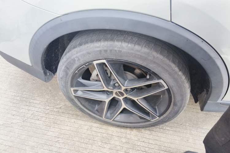 Used Roewe RX5 2021 PLUS 330TGI Automatic National Trend Intelligent Deluxe Edition Right Rear Wheel Hub
