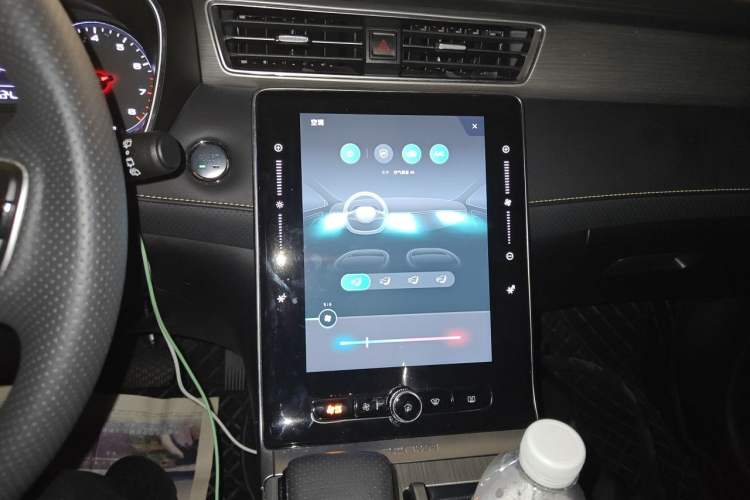 Used Roewe RX5 2021 PLUS 300TGI Automatic Ali National Trend Luxury Ronglin Edition Audio And AC Panel