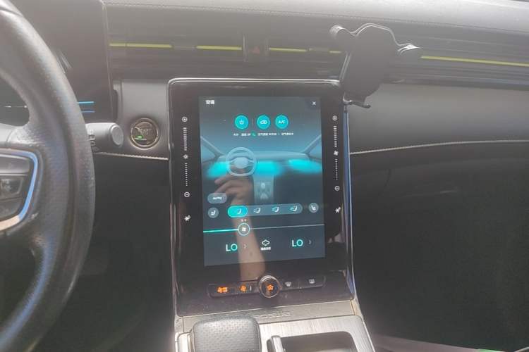 Used Roewe RX5 2021 PLUS 330TGI Automatic National Trend Intelligent Deluxe Edition Audio And AC Panel