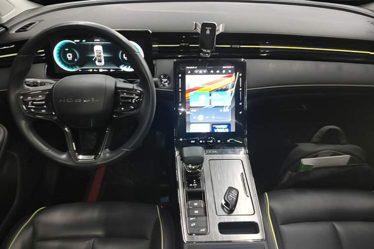 Used Roewe RX5 2021 PLUS 330TGI Automatic National Trend Intelligent Deluxe Edition Center Console
