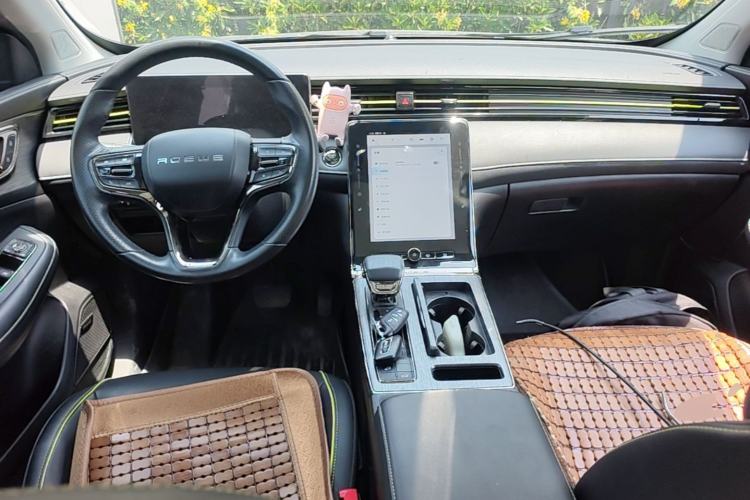Used Roewe RX5 2021 PLUS 330TGI Automatic National Trend Intelligent Deluxe Edition Center Console