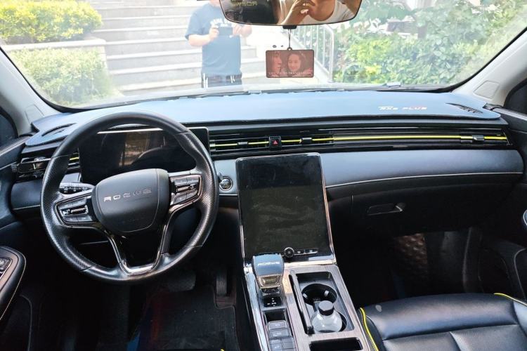 Used Roewe RX5 2021 PLUS 330TGI Automatic National Trend Intelligent Deluxe Edition Center Console