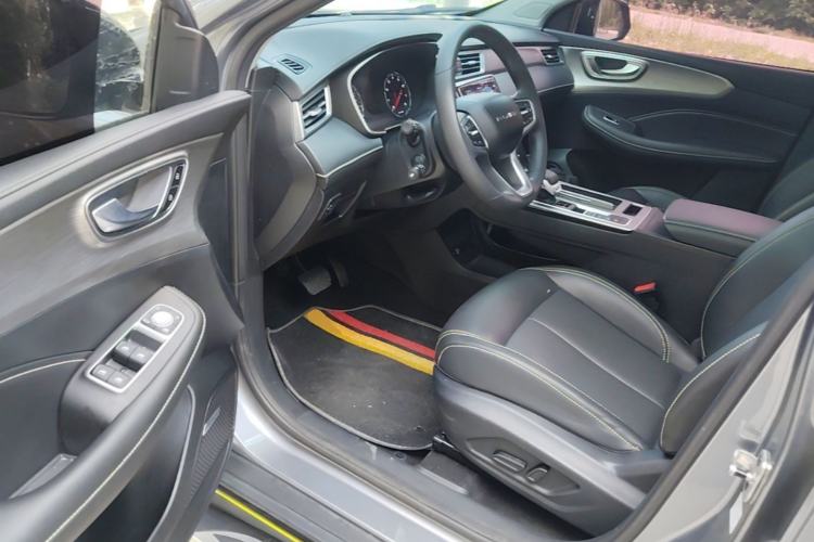 Used Roewe RX5 2021 PLUS 300TGI Automatic Ali National Trend Luxury Ronglin Edition Driver Seat