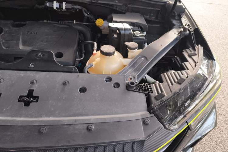 Used Roewe RX5 2021 PLUS 330TGI Automatic National Style Smart Enjoyment Edition Engine Bay Left
