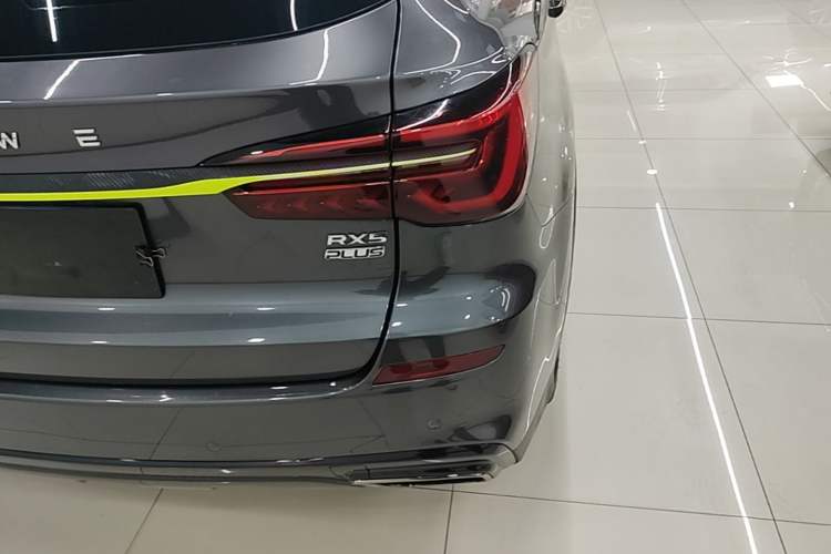 Used Roewe RX5 2021 PLUS 330TGI Automatic National Trend Intelligent Deluxe Edition Exterior 3