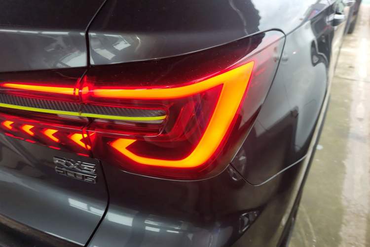 Used Roewe RX5 2021 PLUS 330TGI Automatic National Trend Intelligent Deluxe Edition Exterior 3