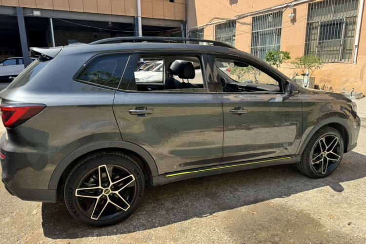 Used Roewe RX5 2021 PLUS 330TGI Automatic National Trend Intelligent Deluxe Edition Exterior 4