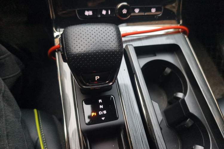 Used Roewe RX5 2021 PLUS 330TGI Automatic National Trend Intelligent Deluxe Edition Gear Lever