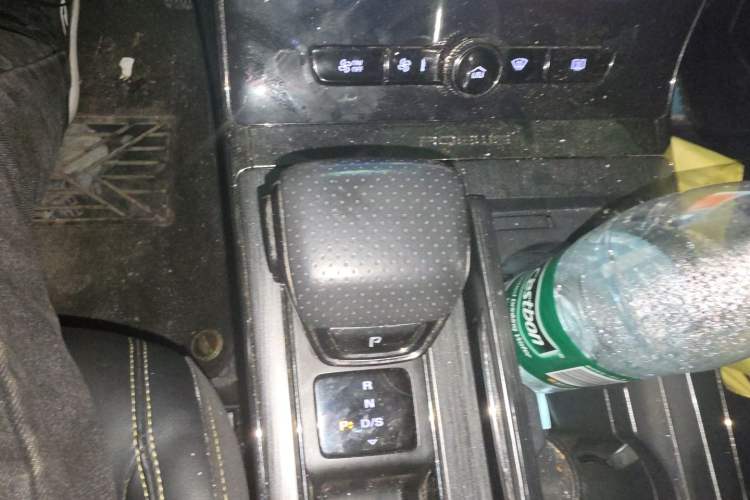 Used Roewe RX5 2021 PLUS 330TGI Automatic National Style Smart Enjoyment Edition Gear Lever