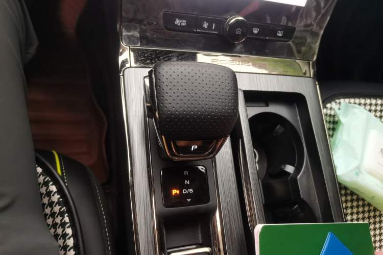 Used Roewe RX5 2021 PLUS 330TGI Automatic National Trend Intelligent Deluxe Edition Gear Lever