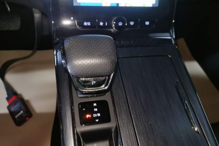 Used Roewe RX5 2021 PLUS 330TGI Automatic National Trend Intelligent Deluxe Edition Gear Lever